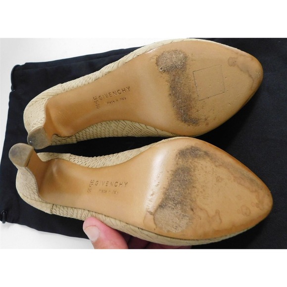 Givenchy‎ Beige Embossed Snake Print Leather Platform Pumps Italy 35.5